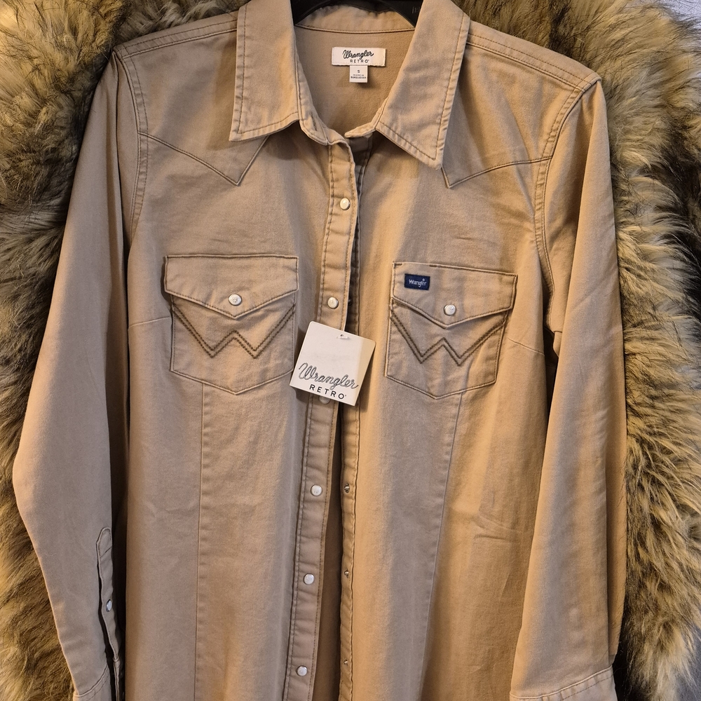 Wrangler Women's Tan Button Down Shirt